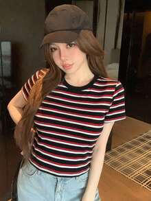 DAZY 春夏修身黑白條紋拼色休閒街頭風女款短袖打底T恤，適合日常上學穿著 - 紅色 - 查看 2