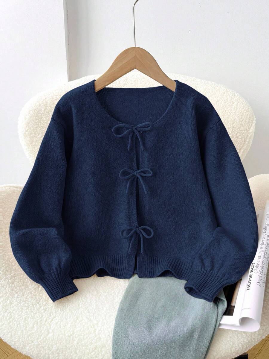 SHEIN 兒童青少年女孩寬鬆休閒可愛簡約舒適圓領長袖綁帶蝴蝶結波點冬季開襟衫 海軍藍 秋季返校 - 彩色 - 查看 1