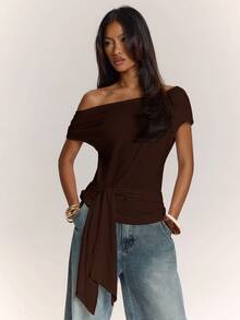 SHEIN BAE 春夏純色杏色沙粒感不對稱單肩綁帶女款上衣 - 咖啡棕 - 查看 6