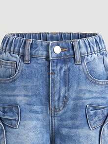 SHEIN Elladie kids 女童休閒日常復古水洗藍色牛仔寬腿牛仔褲，寬鬆舒適褲款，側邊綁帶蝴蝶結設計，適合日常穿著與度假場合 - 淺色水洗藍 - 查看 6