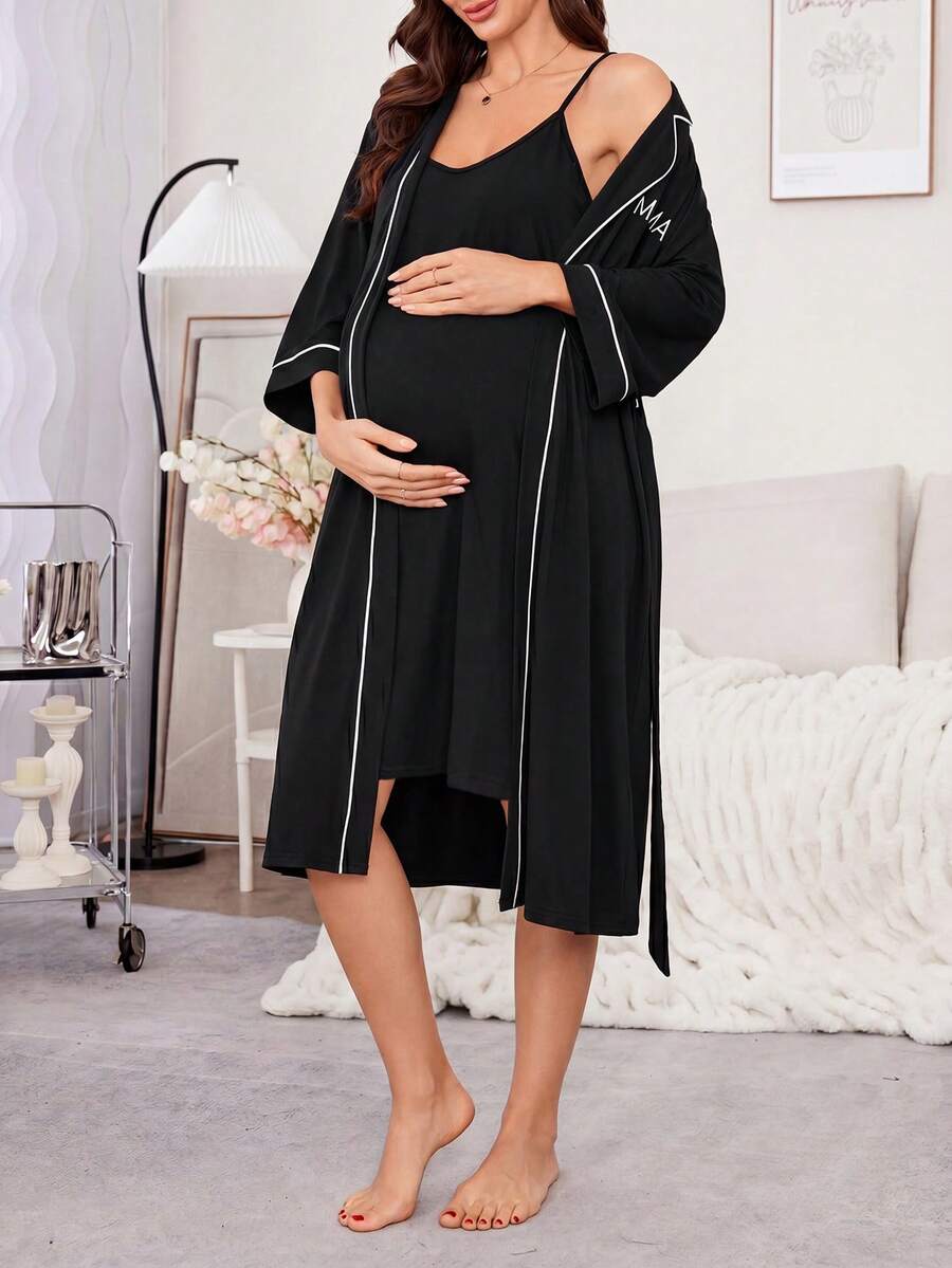 Moonlight&Mama 女款休閒字母刺繡翻領長款睡袍 + 吊帶洋裝 孕婦居家服 2件組 - 黑色 - 查看 1