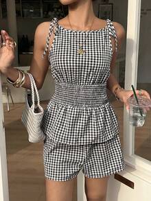 Lucivie 女款優雅休閒棕色與白色格紋兩件套，無袖綁帶式抽褶腰部荷葉邊上衣與短褲，適合夏季度假、女性夏季穿搭、海灘穿搭、音樂節、生日派對及拍照拍攝 - 黑色 - 查看 8
