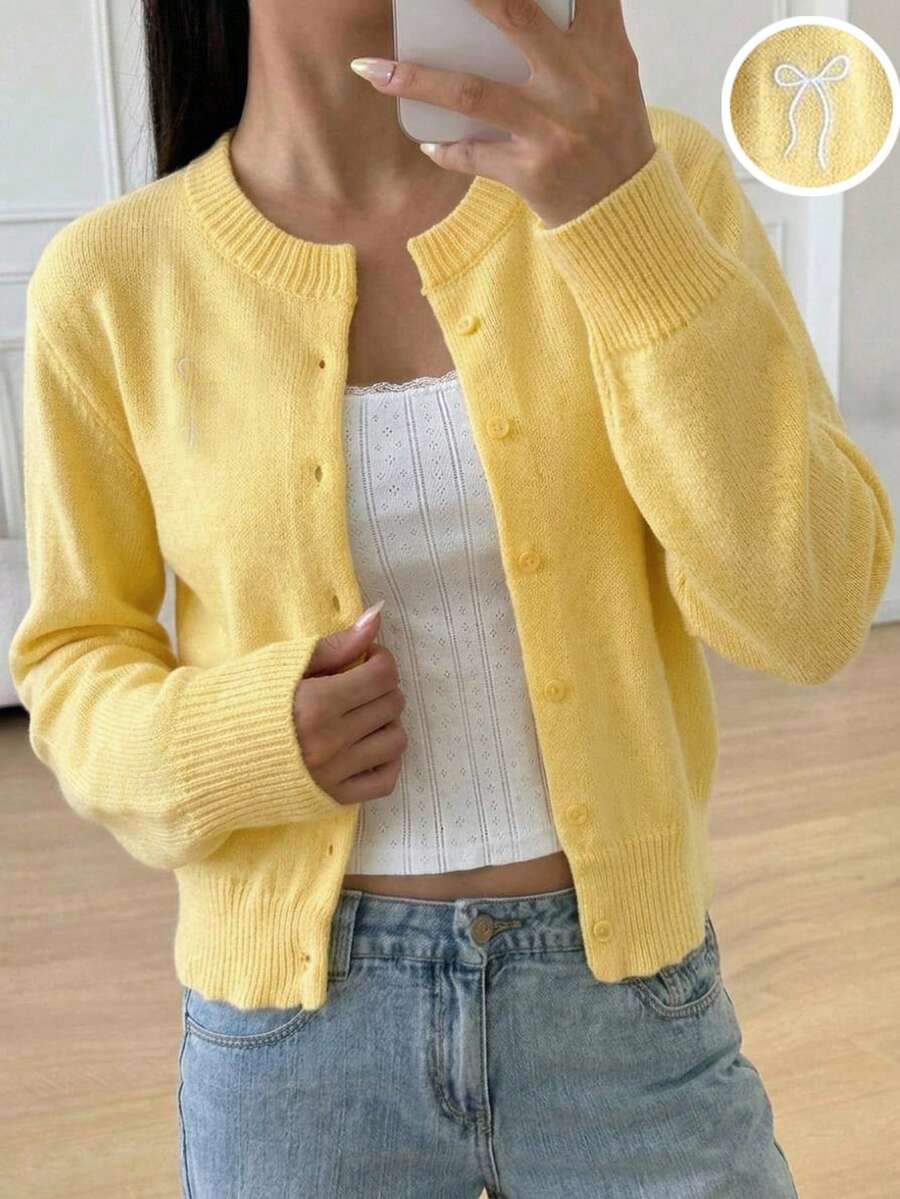 SHEIN 女童寬鬆休閒簡約舒適圓領開襟純色淡黃色柔軟刺繡蝴蝶結圖案針織開襟衫 秋冬套裝 - 黃色 - 查看 1