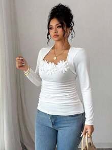Elenzga Plus Size Elegant Solid Color 3D Floral Decor T-Shirt - Black - View 5