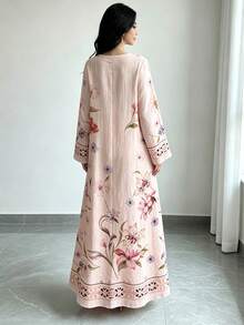 SHEIN Najma 花卉與幾何蕾絲印花淺粉色長洋裝，女款時尚V領長袖洋裝，女款長款花卉洋裝，春夏優雅洋裝，阿拉伯風格女裝 - 彩色 - 查看 2