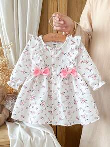 SHEIN Vintaside Kids 新生女嬰純白色圓領荷葉邊卡通櫻桃印花長袖紅色蝴蝶結洋裝，優雅可愛，適合秋季派對拍照 - 彩色 - 查看 3