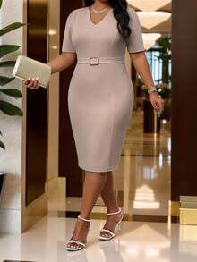 SHEIN Lady 大尺碼夏季優雅素色修身洋裝 - 粉色 - 查看 4