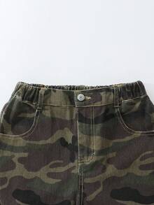 SHEIN 女童迷彩丹寧工裝寬腿褲，四季新款，街頭休閒個性風格，軍綠迷彩印花酷感百搭，鈕扣與拉鍊門襟搭配彈性後腰舒適穿著，寬鬆寬腿版型修飾腿型，100%純棉面料挺括有型，可搭配T恤與衛衣，適合日常穿著、上學與聚會 - 軍綠色 - 查看 6