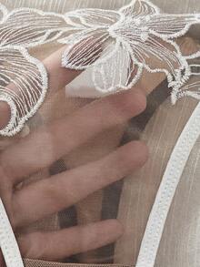 Seduluxe 浪漫 3D 刺繡前扣性感內衣 2 件組 - 白色 - 查看 6