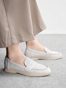 CUCCOO BIZCHIC 時尚女款淺灰色麂皮舒適通勤女式樂福鞋女式平底鞋適合戶外度假購物上班日常通勤百搭女鞋平底鞋 - 淺灰白色 - 查看 8