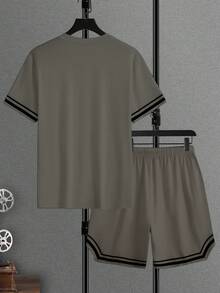 Manfinity Homme Men's Grey Short Sleeve Round Neck Knitted Co-Ord Tee And Track Shorts With Cartoon Pattern And Pockets - Grey - View 2