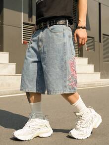 Manfinity EMRG 男士街頭風休閒刺繡藍色牛仔短褲 - 淺色水洗藍 - 查看 6