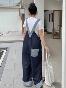 Dazy Plus Overall Denim Kasual Longgar Panjang Tanpa Lengan dengan Potongan Garis-garis dan Leher V Dalam untuk Wanita Ukuran Plus, Cocok untuk Musim Semi, Musim Panas, dan Musim Gugur. - Dark Wash - View 2