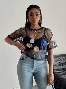 SHEIN PETITE CURVE 夏季度假女款花卉刺繡時尚上衣 - 彩色 - 查看 3