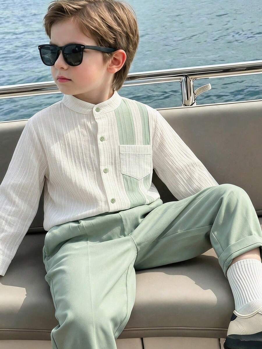 SHEIN 2pcs/Set Setelan Anak Laki-laki: Kardigan Lengan Pendek dan Celana Pendek Motif Garis-garis Blok Warna dengan Dekorasi Saku dan Kerah, Musim Panas, Seragam Keluarga, Pakaian Sehari-hari, Pesta Liburan