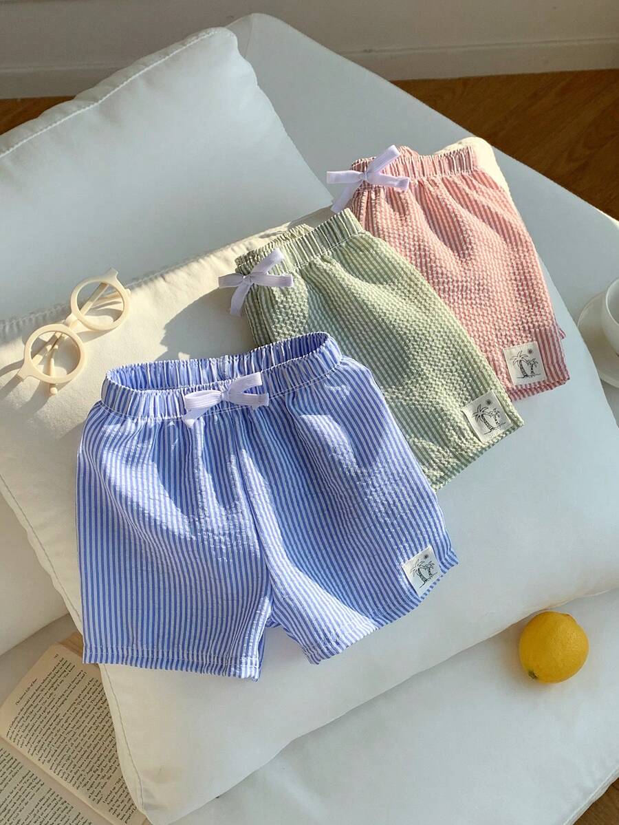 SHEIN 兒童小男孩/女孩,小男孩3件組泡泡紗條紋泳褲短褲泳裝海灘褲套裝,適合海灘度假游泳和日常穿著,幼兒泳裝/泳衣,海灘穿著 - 彩色 - 查看 1