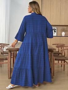 SHEIN CURVE+ Abito da donna taglie forti con stampa floreale, maniche a campana e orlo con volant, abito da spiaggia per vacanze, abiti estivi da donna, abito maxi verde e bianco, abito maxi floreale verde, abito maxi a balze, abiti autunnali da donna, abiti per la scuola, abiti country da donna, abiti da insegnante per donne, abiti country da donna, abiti autunnali da donna, outfit autunnali da donna, abiti da donna casual - Blu Navy - Visualizzare 2
