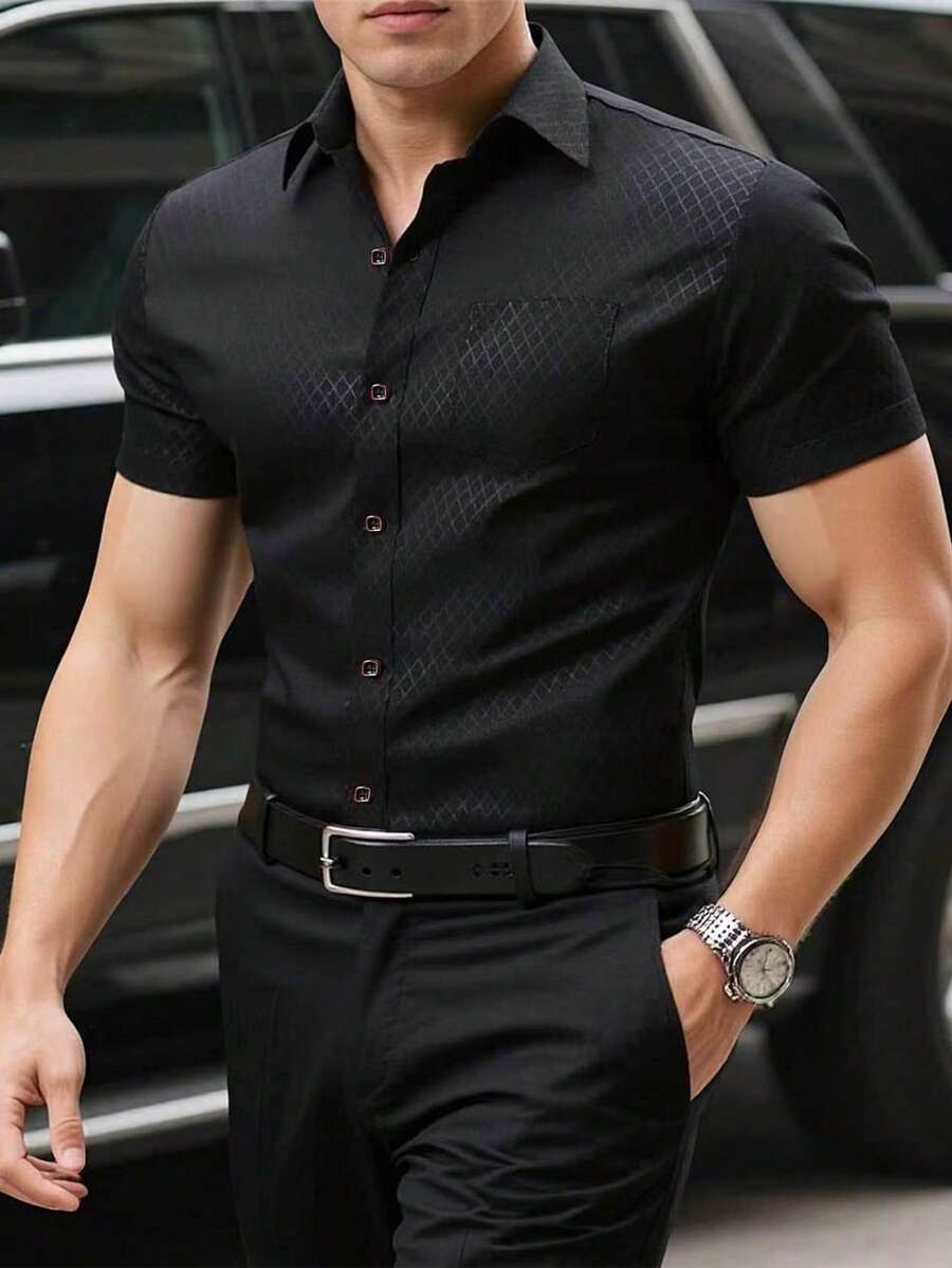 Manfinity Mode 純色前扣夏季休閒短袖襯衫(隨機剪裁)男士商務黑色正裝襯衫,男士上衣,正式場合、儀式優雅穿搭 - 黑色 - 查看 1