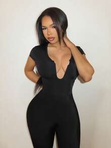 Slaydiva Black Short Sleeve Ruched Deep U Neck Knee‑Length Tight Jumpsuit Women Bodycon Casual Sexy Daily Clubwear Halloween New Year Night‑Out Outfit Summer - Black - View 6