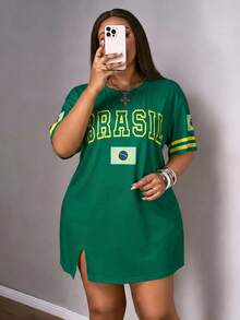 SHEIN CURVE+ 大尺碼女款字母條紋印花圓領短袖休閒T恤洋裝 正式淺綠色夏季度假郵輪風 - 綠色 - 查看 1