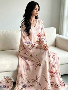 SHEIN Najma 花卉與幾何蕾絲印花淺粉色長洋裝，女款時尚V領長袖洋裝，女款長款花卉洋裝，春夏優雅洋裝，阿拉伯風格女裝 - 彩色 - 查看 1