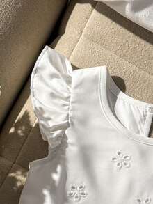 SHEIN Playful Pals 2件組女嬰度假花卉刺繡布料無袖上衣與短褲套裝，女嬰夏季穿搭藍白配色套裝 - 藏蓝色 - 查看 5