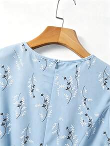SHEIN Franclia 節慶背心、新年背心、外出上衣、優雅女款上衣、職場適用上衣、基本款上衣、法式背心、藍色上衣 - 淺藍色 - 查看 6
