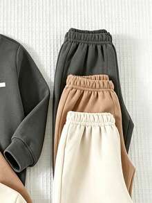 SHEIN 3套裝 男童冬季抓絨內裡運動衫套裝 卡其色字母印花 寬鬆羅紋袖口 上衣與長褲 秋季校園簡約穿搭 - 彩色 - 查看 5