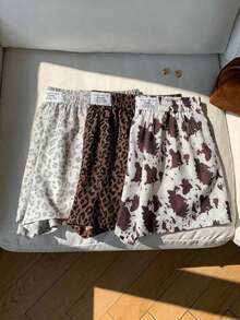Comfortcana 女款豹紋與奶牛紋休閒百搭日常短褲3件組 - 彩色 - 查看 3