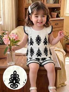 SHEIN Playful Pals 0-3歲女嬰2件套休閒刺繡印花套裝 春夏鄉村風女嬰上衣 度假穿搭 女嬰鄉村風服飾 - 杏色 - 查看 4