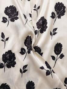 SHEIN Clasi CURVE Atasan Tanpa Lengan Leher V Silang Bermotif Satin Ukuran Besar untuk Wanita - Aprikot - View 4