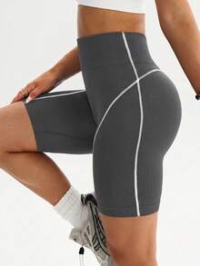 SHEIN Rhythm Era 1件女款大尺碼無縫高腰交叉線條運動短褲，適合跑步、健身、瑜珈、單車運動的百慕達運動短褲 - 深灰色 - 查看 5