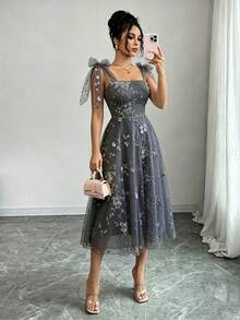 SHEIN Franclia 優雅抹胸蕾絲提花洋裝 - 灰色 - 查看 1