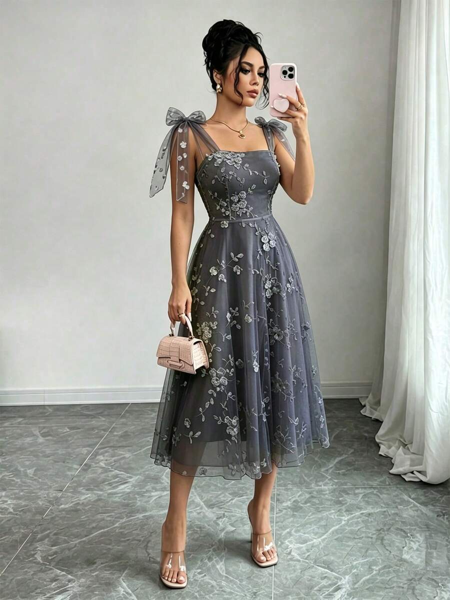 SHEIN Franclia 優雅抹胸蕾絲提花洋裝 - 灰色 - 查看 1