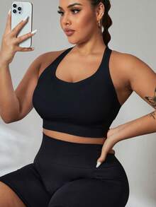 Velisys Velisys Setelan 2 Potong Kaos Olahraga Hitam dan Tank Top Ukuran Plus Wanita dengan Cup yang Dapat Dilepas - Hitam - View 3