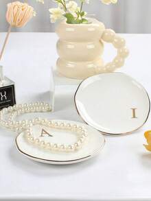 SHEIN 1 Buah Nampan Perhiasan Keramik Bermotif Huruf, Piring Penyimpanan Perhiasan Bulat Asimetris, untuk Menyimpan dan Memajang Koleksi Cincin, Kalung, dan Anting, Hadiah Suvenir Pernikahan untuk Hari Valentine dan Hari Ibu - MultiWarna - View 10