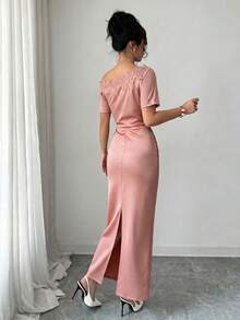 Rafferiza 女款緞面垂領撞色蕾絲露肩不對稱斜領縮腰修身緊身A字裙夏季 - 粉色 - 查看 2