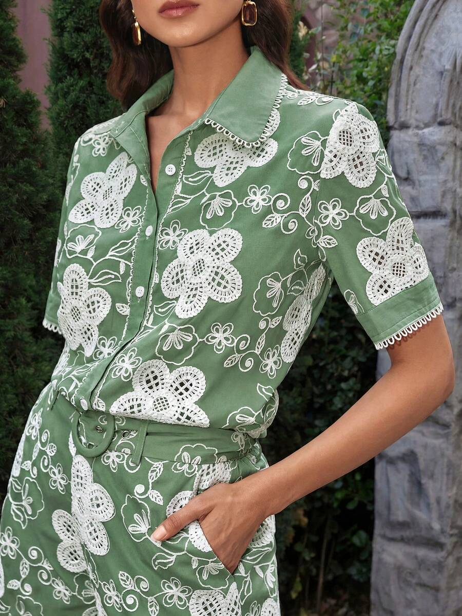 VOLUPTÉ CURVE Women's Summer Green Floral Lace Embroidered Short Sleeve Shorts Set, Chic Casual Relaxed Fit Vacation Two Pieces Set - Green - View 1