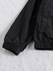 SHEIN 女童休閒時尚街頭風美式風格梭織布拉鍊夾克，配色拼接袖與抽繩細節，梭織布拼接設計寬鬆舒適長褲，適合春秋日常通勤、戶外玩耍、出遊、聚會與拍照 - 黑色 - 查看 5