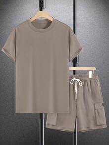 Manfinity Homme Men's Comfortable Sweatshirt Fabric, Hot-Selling Round Neck Short Sleeve T-Shirt And Drawstring Elastic Waist Multi-Pocket Shorts 2-Piece Set, Men's Casual Vacation, Party, Gathering, Friend Date, Ball Sports, Minimalist Office, Spring/Summer Classic Yamamoto Style Short Sleeve Shorts Set, Classic Hot-Selling Set, Suitable For Self-Wear Or Gifting To Friends - Khaki - View 3