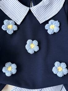 SHEIN Playful Pals 女嬰海軍藍藍白條紋拼接3D花朵裝飾衛衣百褶裙套裝 返校派對拍照用 秋季可愛款 - 藍色 - 查看 6