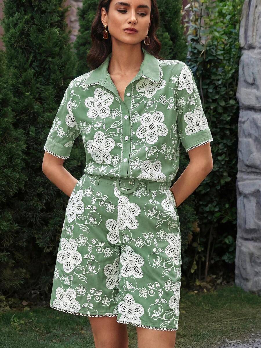 VOLUPTÉ CURVE 女款夏季綠色花卉蕾絲刺繡短袖短褲套裝,時尚休閒寬鬆度假兩件套 - 綠色 - 查看 1
