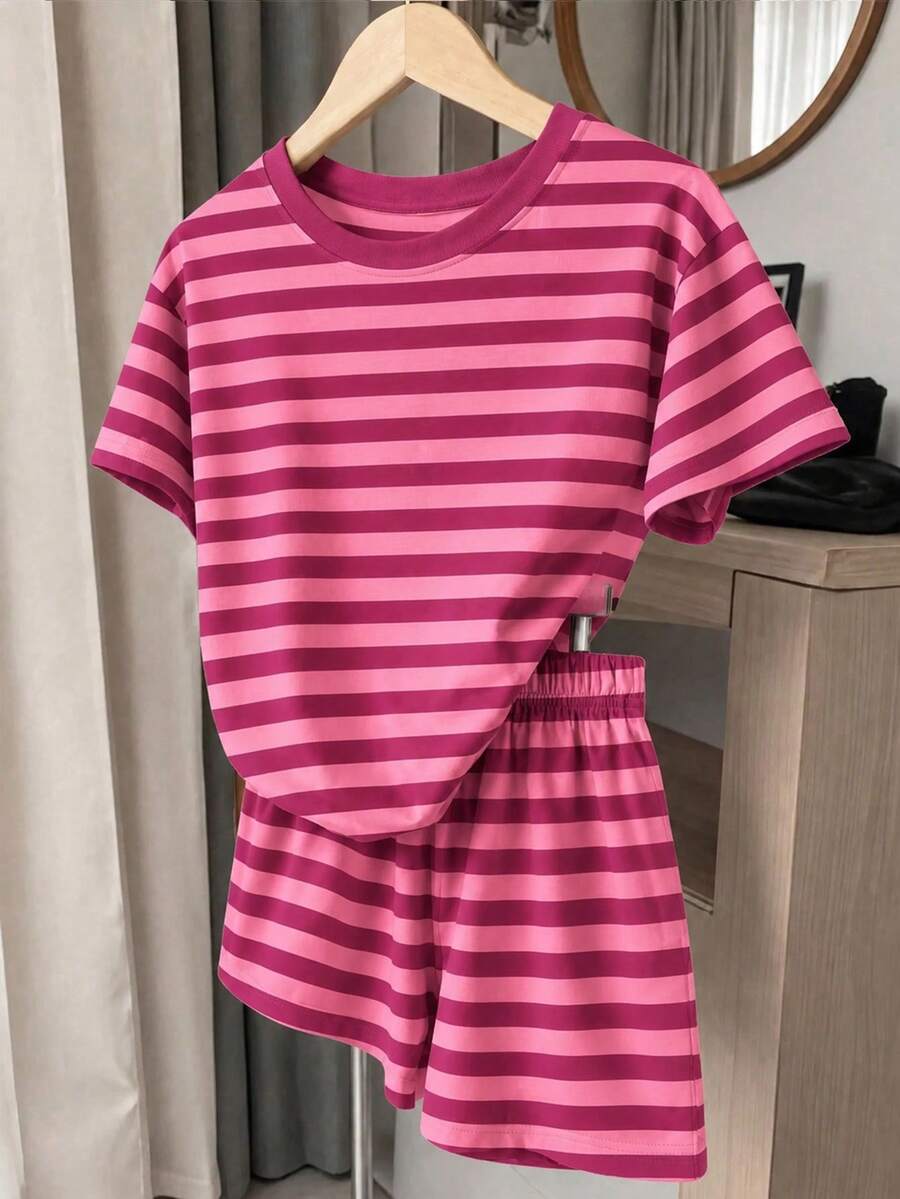 طقم بناتي للمراهقات كاجوال بتصميم بسيط مخطط، كم قصير وشورت، قطعتان، مناسب للصيف - متعدد الألوان - مشاهدة 1