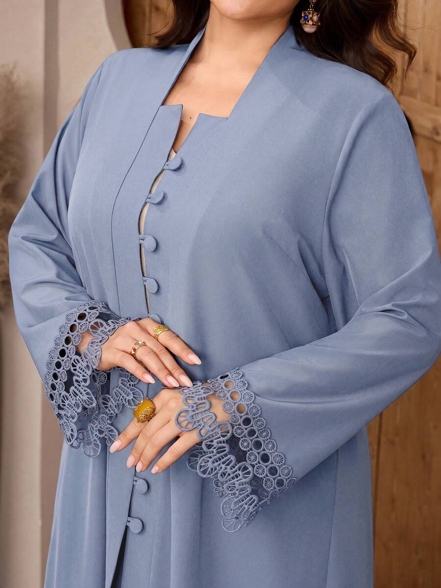 Al Najma 大码女士纯色蕾丝边阿拉伯长袍 - 藍色 - 查看 1