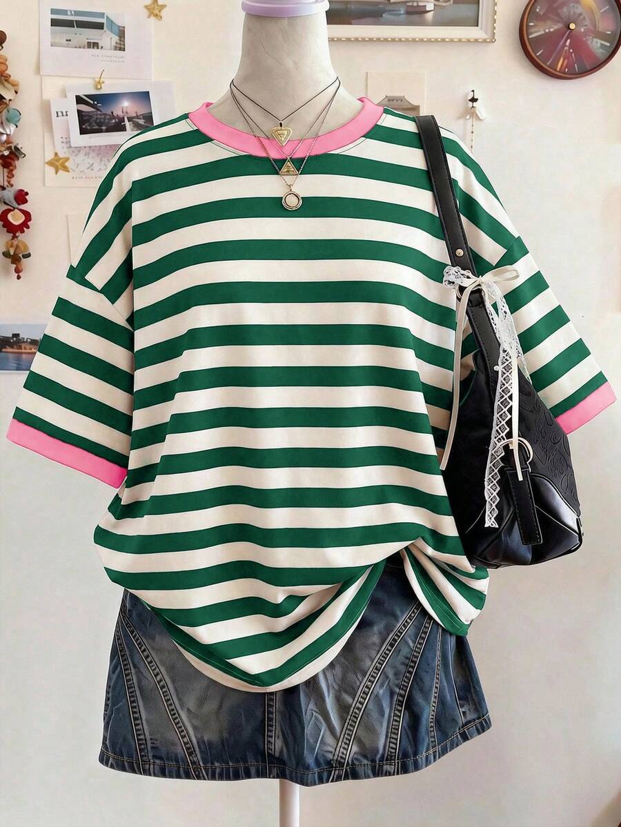SHEIN 返校季復古甜美綠色與粉色條紋印花 Chill Chill 青少年女孩極簡風 T-shirt,百搭夏季出遊單品 - 白色 - 查看 1