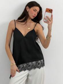SHEIN PETITE CURVE 大尺碼女款優雅黑色緞面蕾絲拼接不對稱下擺細肩帶背心上衣，正式約會之夜晚裝，適合秋季，百搭Y2K派對 - 黑色 - 查看 8