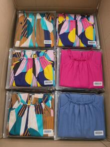 SHEIN [Random 4 Piece, Send 1 Piece]! Surprise Box!!!30% Chance Of Getting 2 Set!!Young Girl Vacation Casual Fashion Ditsy Floral Sleeveless Jumpsuit Young Girl's Vacation Casual Fashionable Ditsy Floral Chiffon Jumpsuit Young Girl Casual Fashionable Spaghetti Strap Blue Jumpsuit Squishy Summer Summer Clothes Summer Dresses - Green - View 3
