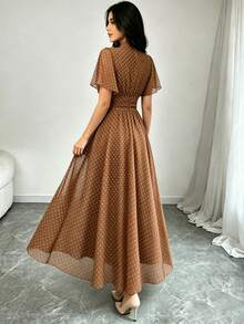 Modelyn 女款白色波點圖案半高領荷葉邊短袖法式長洋裝，腰部百褶設計顯瘦修身，咖啡色網紗洋裝，適合夏季日常穿著與度假穿搭 - 彩色 - 查看 2
