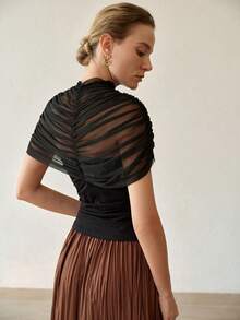 MOTF PREMIUM MINIMALIST CONTRAST MESH SHEER PLEATED T-SHIRT - Black - View 4