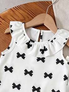 SHEIN Vintaside Kids 2件組少女甜美可愛公主風草莓印花無袖背心與配套長褲套裝，粉色條紋＋3D草莓刺繡＋荷葉領，吸睛設計，適合派對、家庭活動、日常穿著、返校季 - 黑與白 - 查看 5